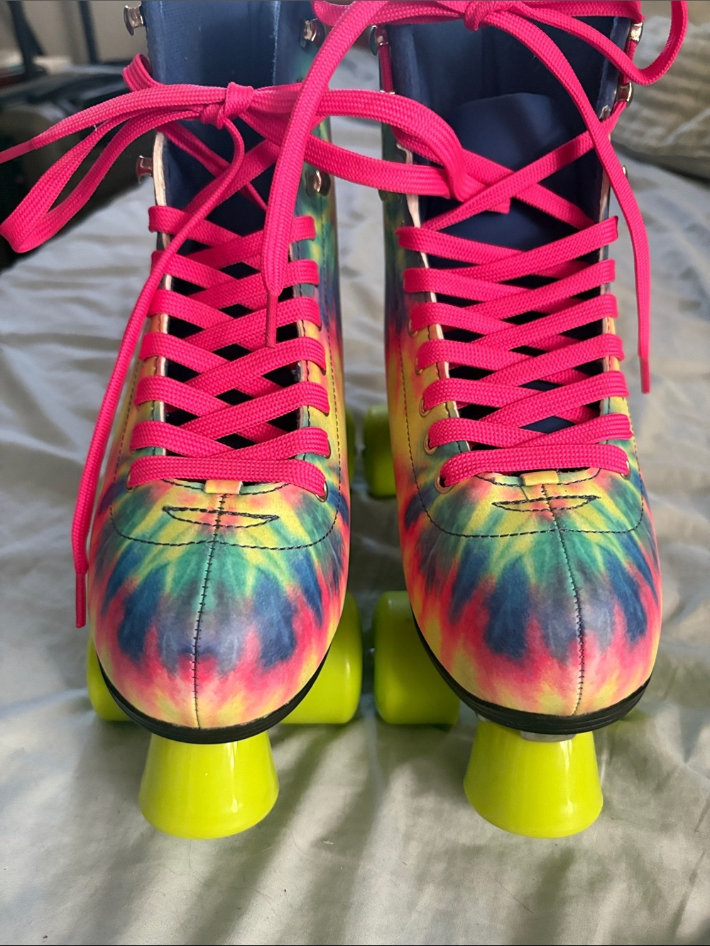 Tie-Dye Women’s Quad Roller Skates with Hot Pink Laces never used